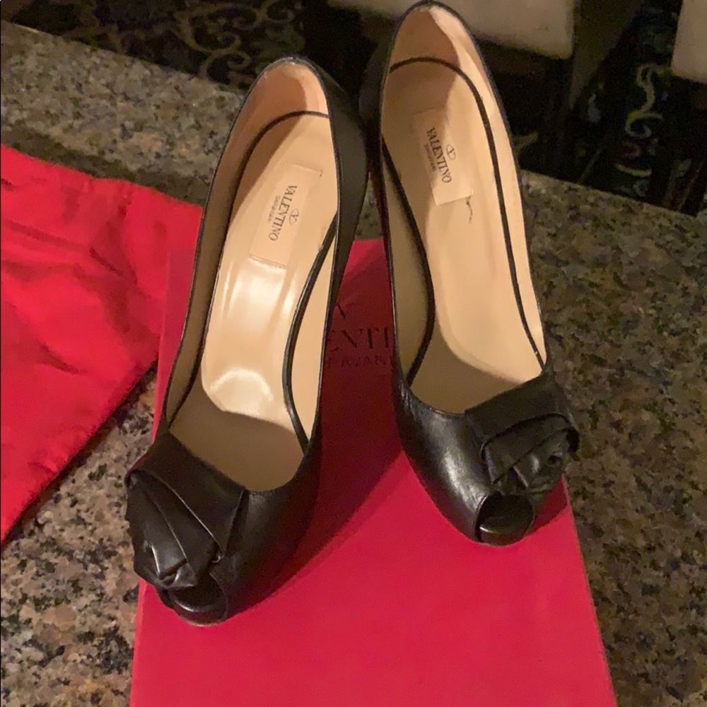 Valentino Garavani Black leather peep toes